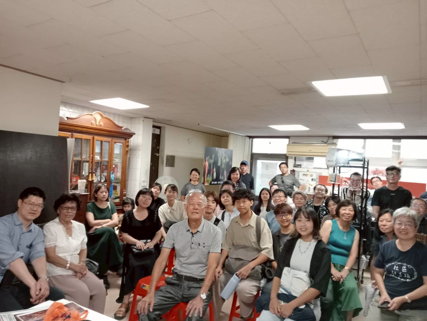 桃園講台參與者與黃瑞麟前輩家人一起合影